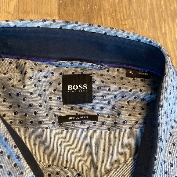 Hugo Boss Dress Shirt size XL - Picture 2 of 5